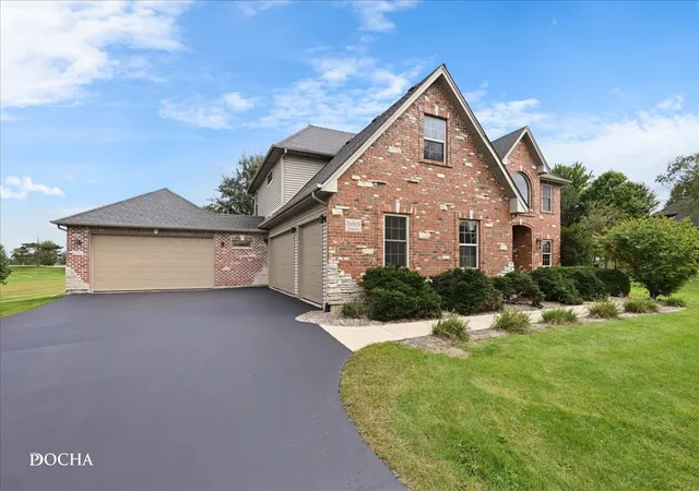 Photo 4 of Single family home for sale at 366 Tallgrass Ln, Yorkville, IL 60560 | MLS# 12769701 | Listing updated on 2026-10-07