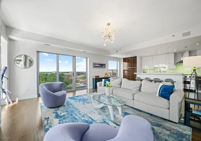 Photo 4 of Condo for sale at 4350 N Broadway St #1002, Chicago, IL 60613 | MLS# 12769709 | Listing updated on 2026-10-07