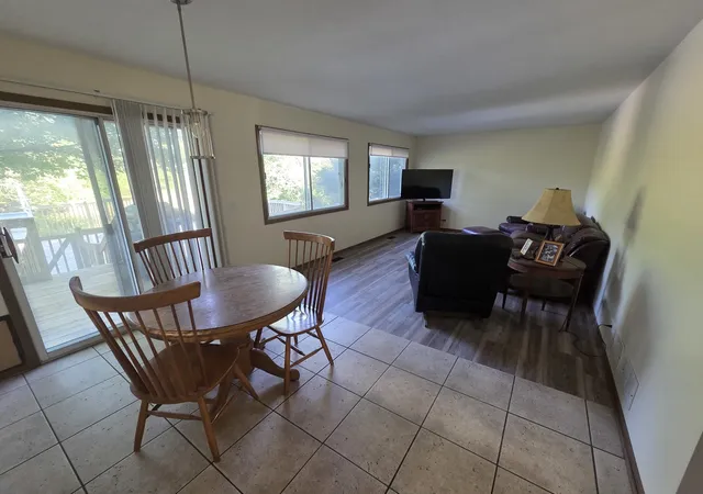 Photo 4 of Single family home for sale at 382 Deer Xing Ct, Hainesville, IL 60030 | MLS# 12769717 | Listing updated on 2026-10-01