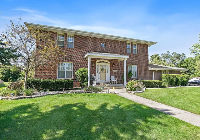 Photo 1 of Single family home for sale at 15410 Leclaire Ave, Oak Forest, IL 60452 | MLS# 12769719 | Listing updated on 2026-10-07