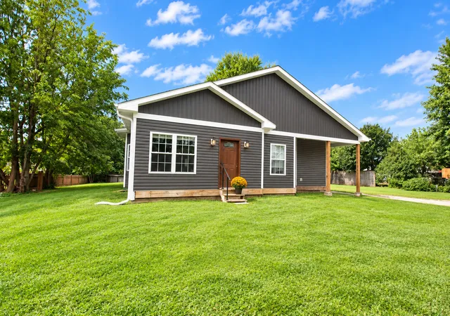 Photo 2 of Single family home for sale at 16 Grove St, Bristol, IL 60512 | MLS# 12769722 | Listing updated on 2026-10-04