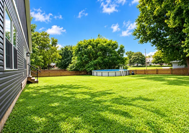Photo 4 of Single family home for sale at 16 Grove St, Bristol, IL 60512 | MLS# 12769722 | Listing updated on 2026-10-04