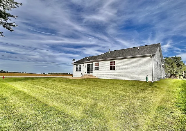 Photo 2 of Single family home for sale at 3499 White Oak Dr, De Kalb, IL 60115 | MLS# 12769735 | Listing updated on 2026-10-06