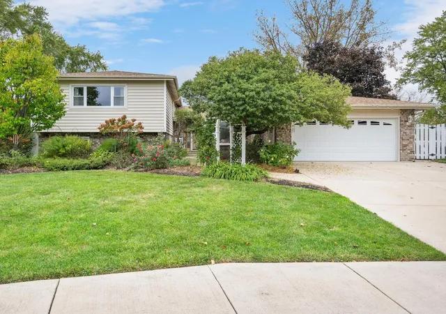 Single family home for sale at 815 N Rumple Ln, Addison, IL 60101 | MLS# 12769746