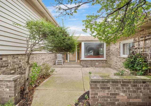 Photo 1 of Single family home for sale at 815 N Rumple Ln, Addison, IL 60101 | MLS# 12769746 | Listing updated on 2026-10-21