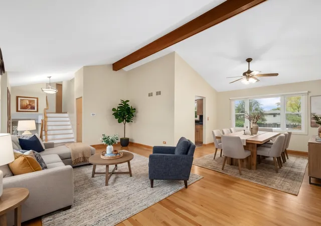 Photo 4 of Single family home for sale at 815 N Rumple Ln, Addison, IL 60101 | MLS# 12769746 | Listing updated on 2026-10-21
