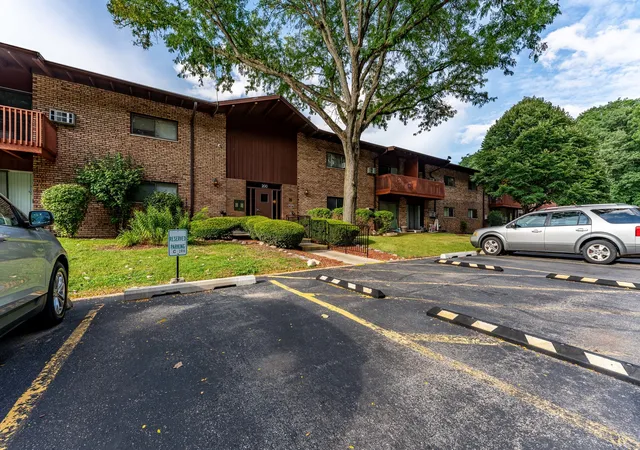Photo 3 of Condo for sale at 200 Willow Ln #C-219, Willow Springs, IL 60480 | MLS# 12769748 | Listing updated on 2026-10-02
