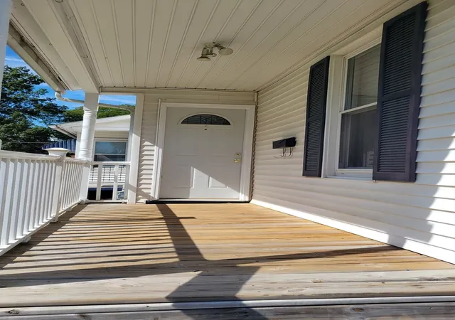 Photo 3 of Single family home for sale at 1734 Davie St, Davenport, IA 52804 | MLS# 12769770 | Listing updated on 2026-10-04