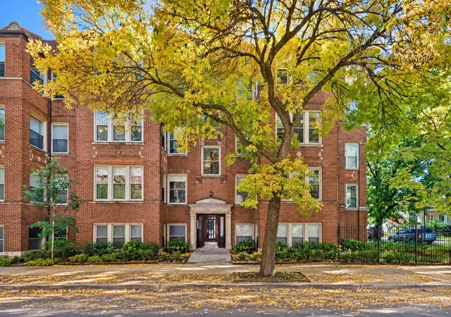 Photo 1 of Condo for sale at 3725 W Byron St #3, Chicago, IL 60618 | MLS# 12769772 | Listing updated on 2026-10-08