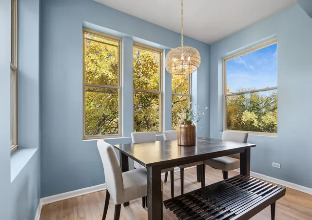 Listing Photo 5 - Condo for sale in building located at 3725 W Byron St, Chicago, IL 60618 - Unit #3
