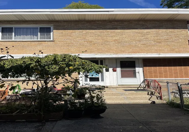 Townhouse for sale at 6036 N Winchester Ave #A, Chicago, IL 60660 | MLS# 12769783