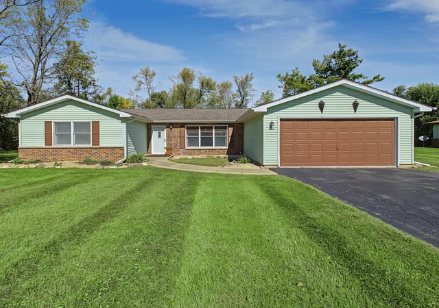 Photo 1 of Single family home for sale at 262 Brookside Dr, Paw Paw, IL 61353 | MLS# 12769798 | Listing updated on 2026-10-06