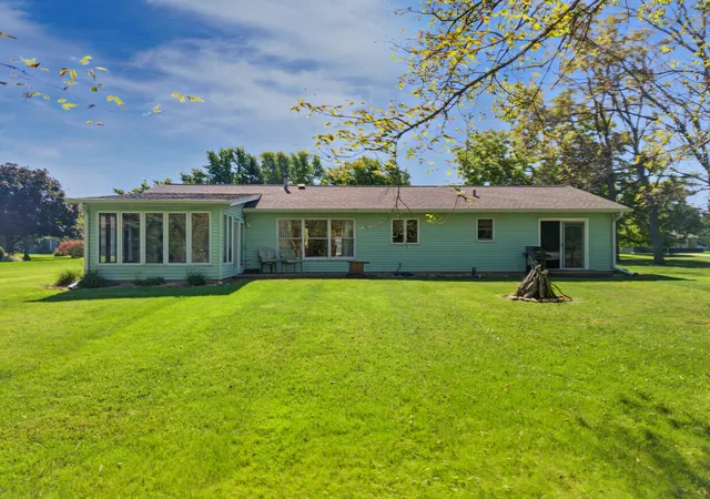 Photo 4 of Single family home for sale at 262 Brookside Dr, Paw Paw, IL 61353 | MLS# 12769798 | Listing updated on 2026-10-06