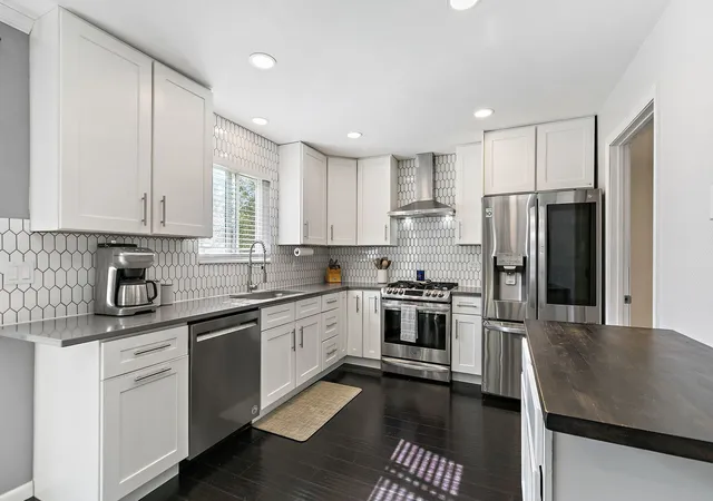 Photo 3 of Single family home for sale at 5292 Spencer Pl, Lake In The Hills, IL 60156 | MLS# 12769800 | Listing updated on 2026-10-02