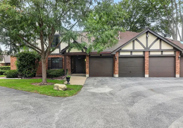 Photo 1 of Condo for sale at 8255 Juniper Ct #36D, Palos Hills, IL 60465 | MLS# 12769803 | Listing updated on 2026-10-01