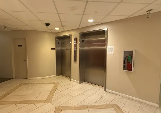 Listing Photo 3 - Condo for sale in building located at 840 Wellington Ave, Elk Grove Village, IL 60007 - Unit #103