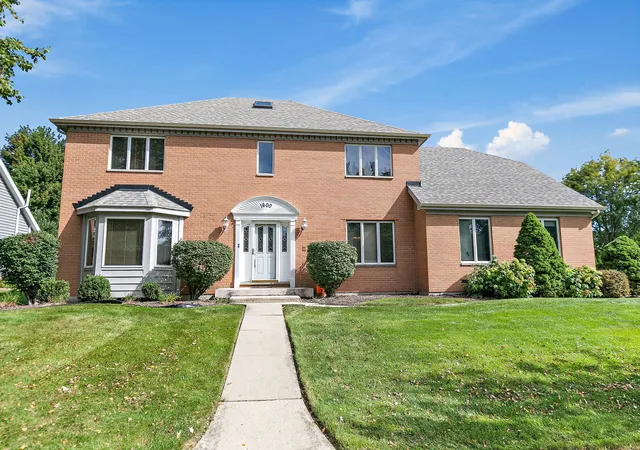 Photo 2 of Single family home for sale at 1600 Brentford Dr, Naperville, IL 60563 | MLS# 12769829 | Listing updated on 2026-09-26