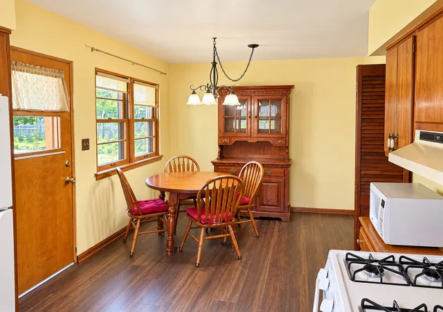 Photo 3 of Single family home for sale at 1004 Magnolia Dr, Joliet, IL 60435 | MLS# 12769836 | Listing updated on 2026-10-07