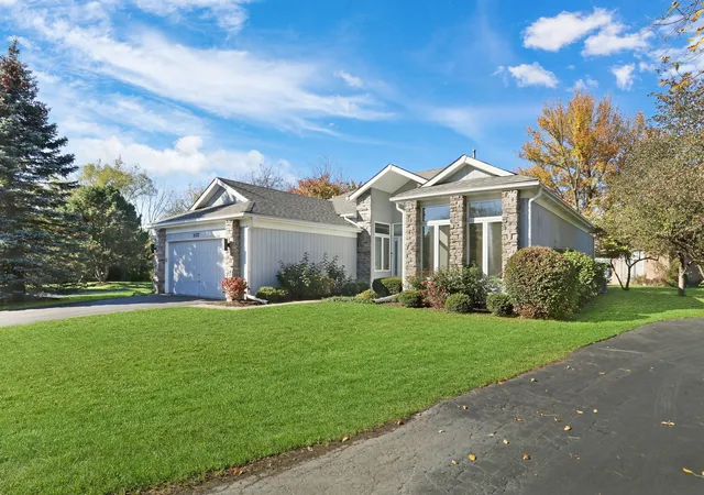 Photo 1 of Single family home for sale at 3177 N Southern Hills Dr, Wadsworth, IL 60083 | MLS# 12769839 | Listing updated on 2026-10-27