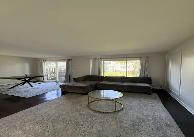 Photo 3 of Townhouse for sale at 219 Pinewood Ln, Bloomingdale, IL 60108 | MLS# 12769892 | Listing updated on 2026-09-27