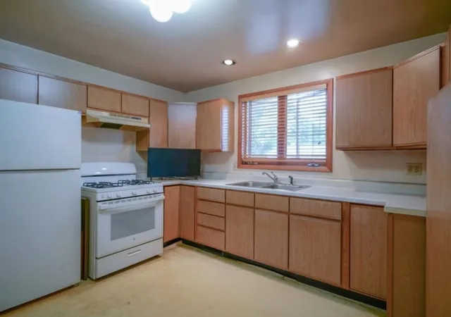 Photo 4 of Single family home for sale at 1000 S 4th Street, Oregon, IL 61061 | MLS# 12769922 | Listing updated on 2026-10-07