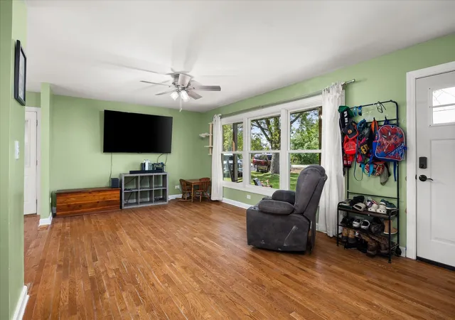 Photo 4 of Single family home for sale at 1625 S Sangamon St, Crete, IL 60417 | MLS# 12769932 | Listing updated on 2026-09-26