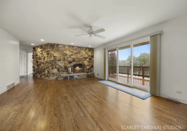 Photo 3 of Single family home for sale at 27200 W Lakeview Dr S, Lake Barrington, IL 60084 | MLS# 12769935 | Listing updated on 2026-10-07