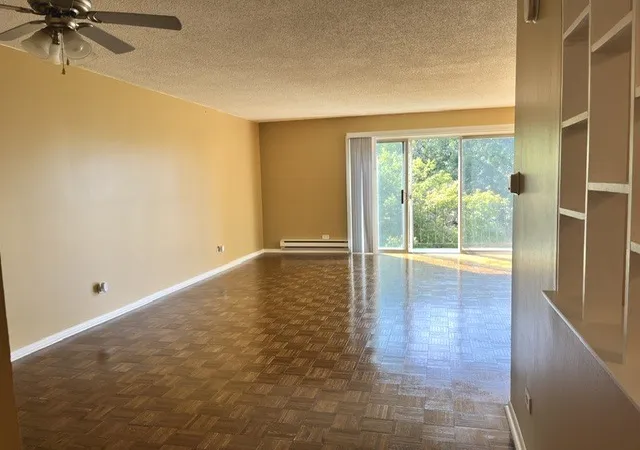 Listing Photo 3 - Condo for sale in building located at 9605 S Komensky Ave, Oak Lawn, IL 60453 - Unit #202