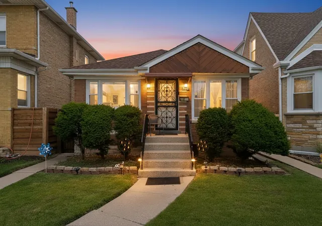 Photo 1 of Single family home for sale at 2847 N Moody Ave, Chicago, IL 60634 | MLS# 12769960 | Listing updated on 2026-09-28