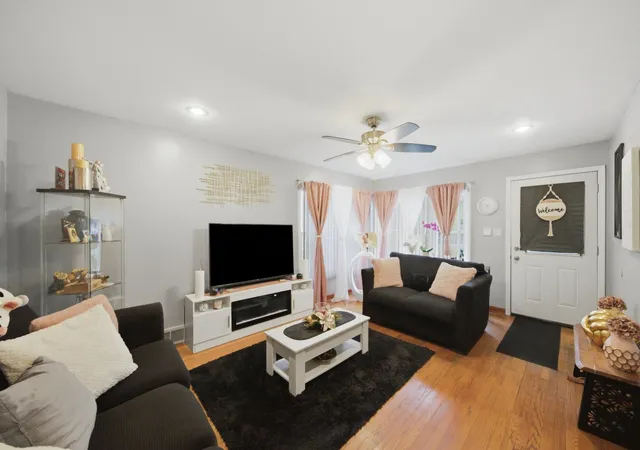 Photo 3 of Single family home for sale at 2847 N Moody Ave, Chicago, IL 60634 | MLS# 12769960 | Listing updated on 2026-09-28
