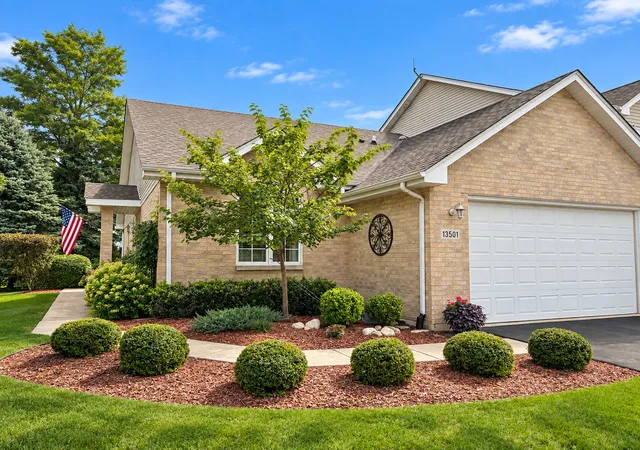 Photo 1 of Townhouse for sale at 13501 Laramie Ave, Crestwood, IL 60418 | MLS# 12769966 | Listing updated on 2026-10-09