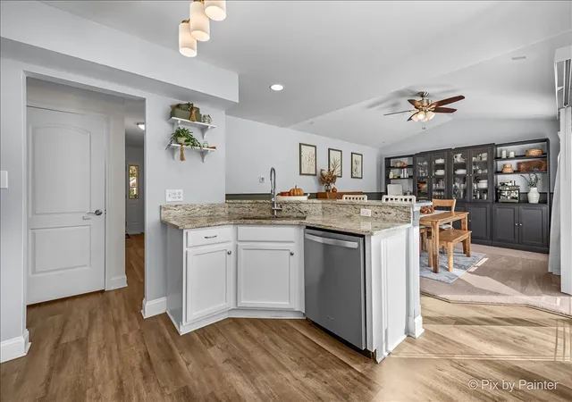 Photo 4 of Single family home for sale at 3173 Whitney Rd, Aurora, IL 60502 | MLS# 12769971 | Listing updated on 2026-10-09