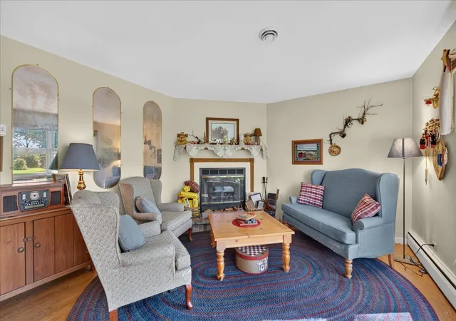 Photo 4 of Single family home for sale at 17w342 White Pine Rd, Bensenville, IL 60106 | MLS# 12769982 | Listing updated on 2026-10-22