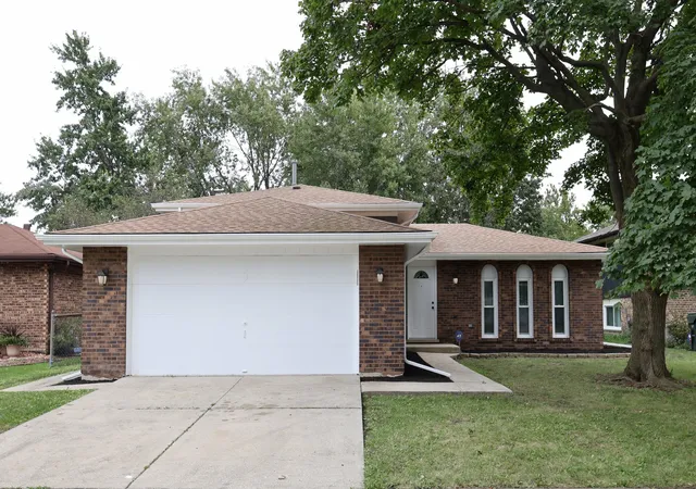 Photo 1 of Single family home for sale at 5 Lakewood Ct, Park Forest, IL 60466 | MLS# 12770001 | Listing updated on 2026-10-02