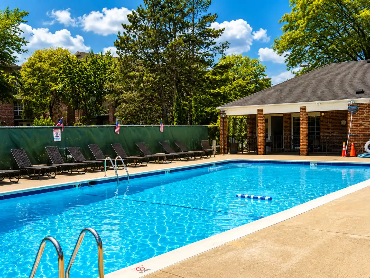 Listing Photo 18 - Condo for sale in 520 Biesterfield Rd located at 520 Biesterfield Rd, Elk Grove Village, IL 60007 - Unit #209