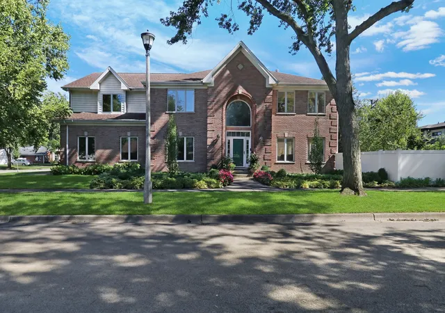 Photo 1 of Single family home for sale at 5153 Farwell Ave, Skokie, IL 60077 | MLS# 12770030 | Listing updated on 2026-10-02