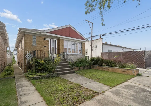 Photo 2 of Single family home for sale at 3974 N Oleander Ave, Chicago, IL 60634 | MLS# 12770038 | Listing updated on 2026-09-29