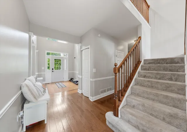 Photo 2 of Single family home for sale at 1571 Woodland Ln, Bolingbrook, IL 60490 | MLS# 12770044 | Listing updated on 2026-10-01