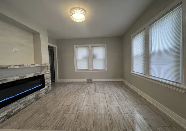 Photo 2 of Single family home for sale at 6848 W 96th Street, Oak Lawn, IL 60453 | MLS# 12770093 | Listing updated on 2026-10-07
