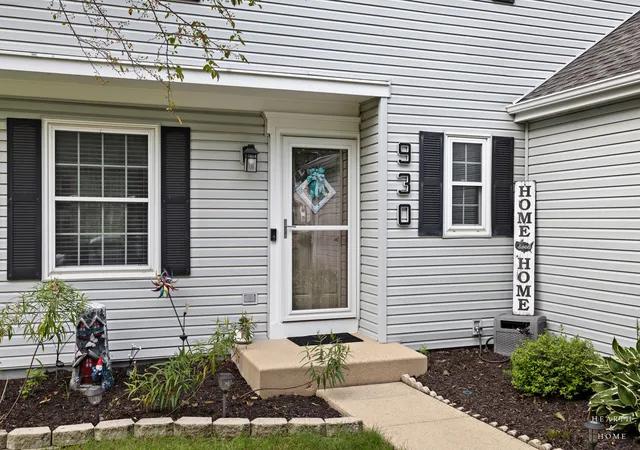 Photo 2 of Single family home for sale at 930 Ridgewood Dr, Cary, IL 60013 | MLS# 12770099 | Listing updated on 2026-09-29