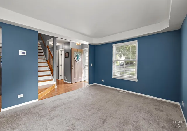 Photo 4 of Single family home for sale at 930 Ridgewood Dr, Cary, IL 60013 | MLS# 12770099 | Listing updated on 2026-09-29