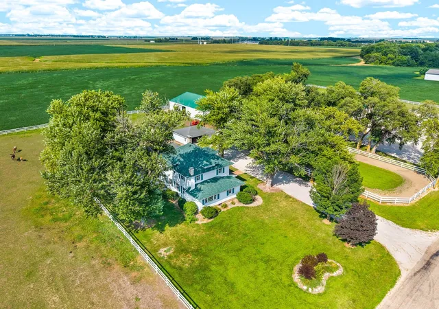 Photo 1 of Single family home for sale at 9101 Old Silo Rd, Clinton, IL 61727 | MLS# 12770100 | Listing updated on 2026-10-01
