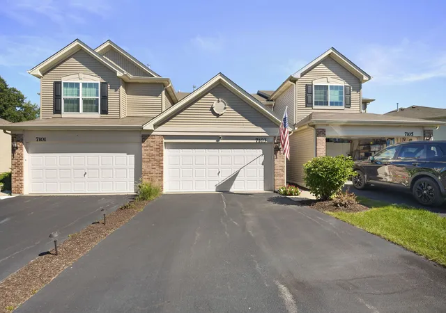 Photo 2 of Townhouse for sale at 7103 Hidden Green Cir, Fox Lake, IL 60020 | MLS# 12770101 | Listing updated on 2026-10-03