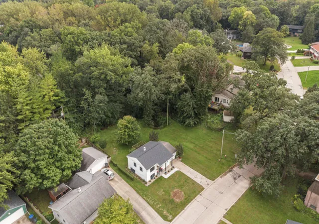 Photo 4 of Single family home for sale at 1141 6th Street, Milan, IL 61264 | MLS# 12770106 | Listing updated on 2026-10-05