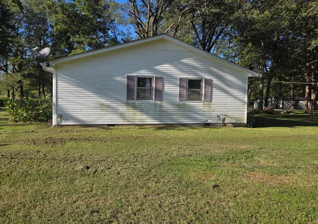 Photo 2 of Single family home for sale at 768 Airport Rd, Metropolis, IL 62960 | MLS# 12770114 | Listing updated on 2026-10-06