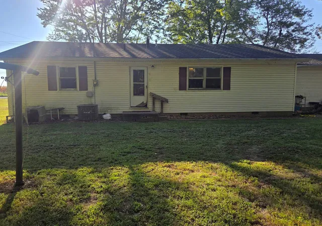 Photo 3 of Single family home for sale at 768 Airport Rd, Metropolis, IL 62960 | MLS# 12770114 | Listing updated on 2026-10-06