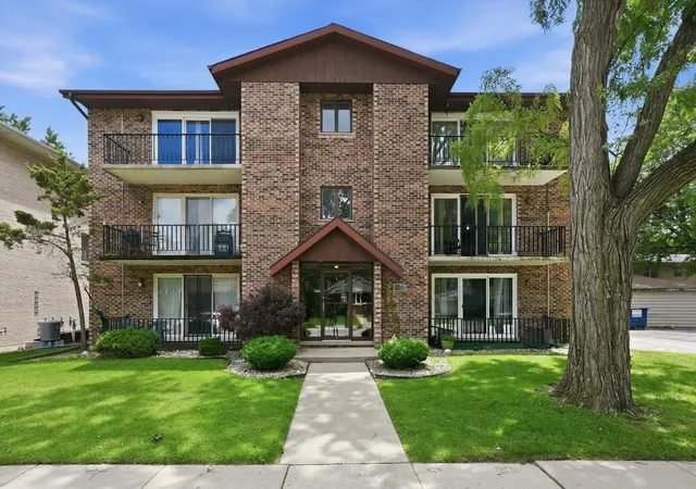 Condo for sale at 9535 S 54th Avenue #3N, Oak Lawn, IL 60453 | MLS# 12770132
