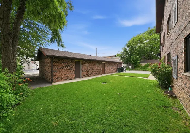 Photo 2 of Condo for sale at 9535 S 54th Avenue #3N, Oak Lawn, IL 60453 | MLS# 12770132 | Listing updated on 2026-10-01
