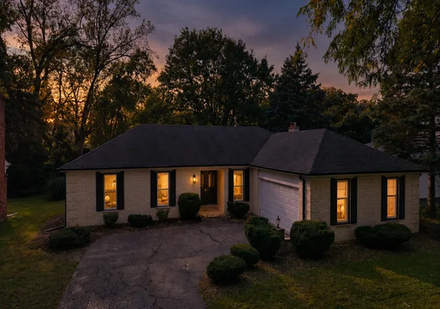Photo 1 of Single family home for sale at 3524 Saratoga Ave, Downers Grove, IL 60515 | MLS# 12770134 | Listing updated on 2026-09-27
