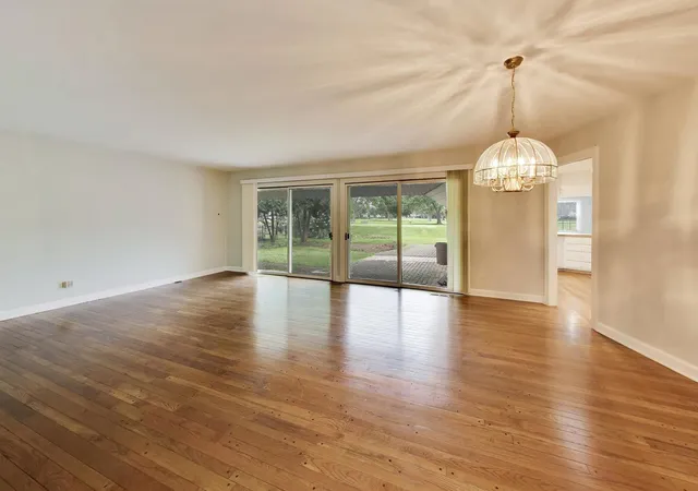 Photo 4 of Single family home for sale at 1117 Summit Hills Ln, Naperville, IL 60563 | MLS# 12770138 | Listing updated on 2026-10-04